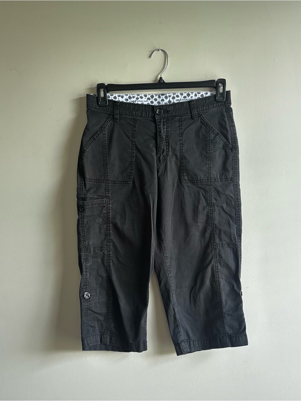 Y2K Lee Women's Black Cargo Capris